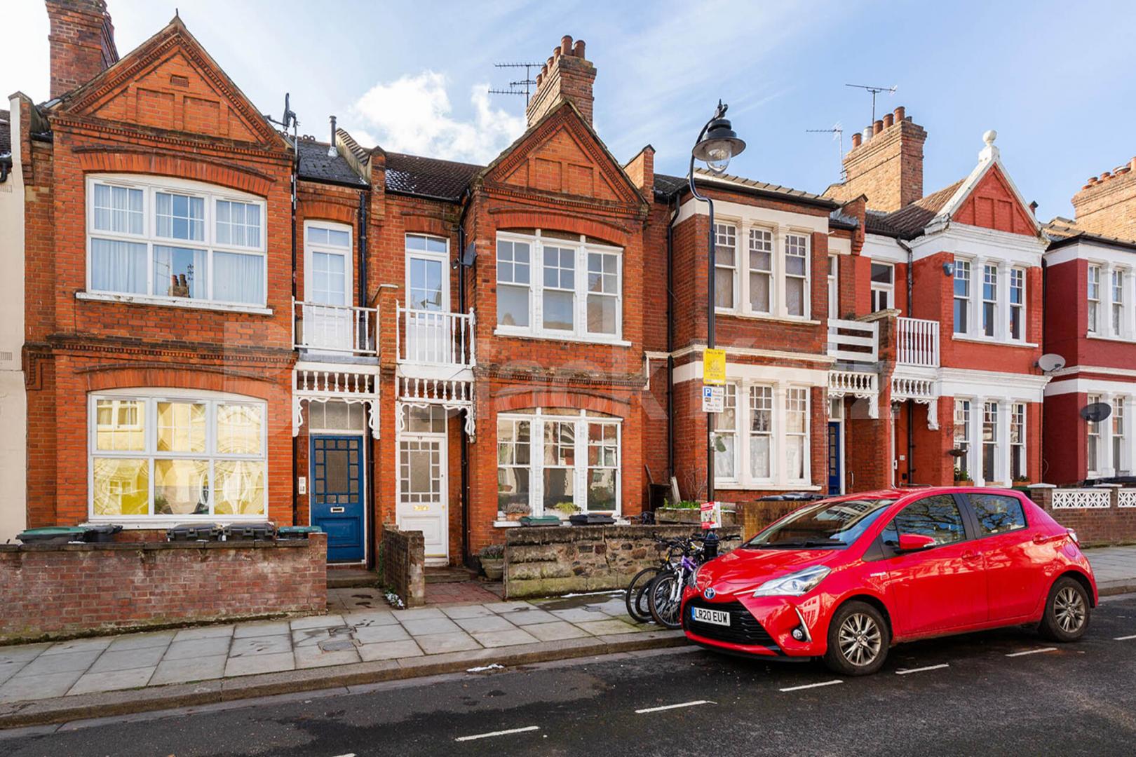 Set on the top floor of a period conversion with high ceilings and exposed brick Rathcoole Gardens, Crouch End
